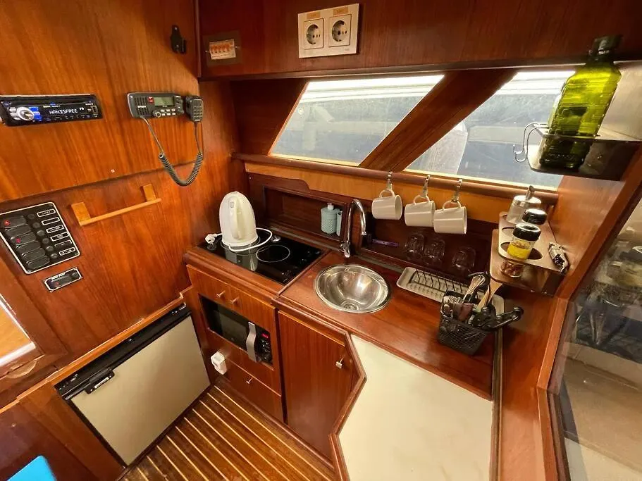 Botel Hotel Barco Acogedor - Cosy Boat - Barcelona Spanien